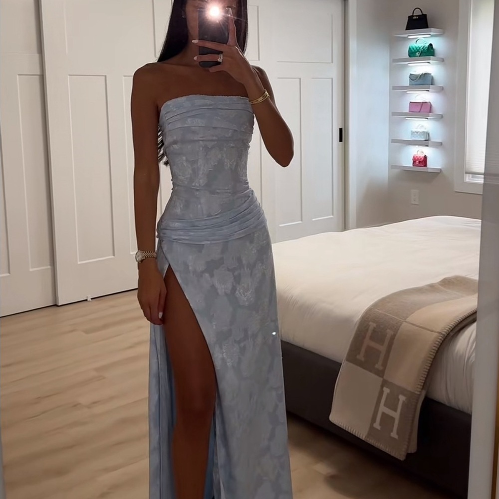 Elegant Blue Strapless Dress